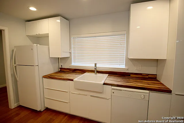 64 Vaughan Pl — Photo 8
