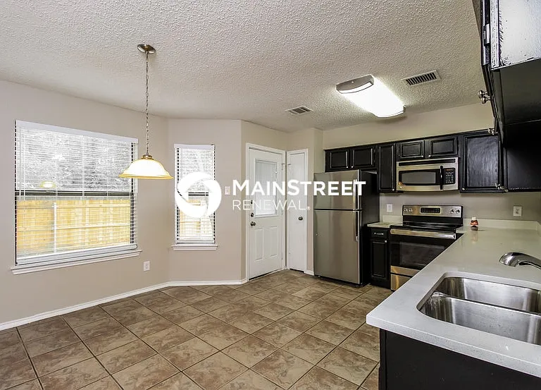 6856 Driffield Cir E — Photo 7