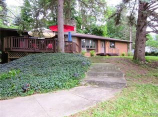 230 S 3rd St, Lewiston, NY 14092