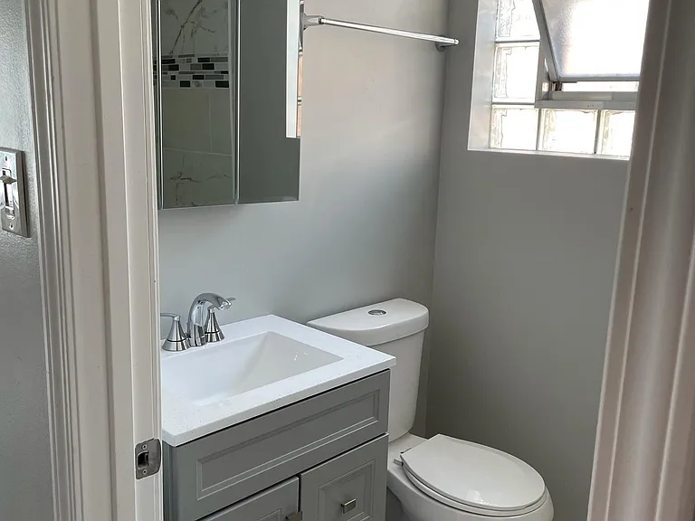 5153 S Oak Park Ave — Photo 7