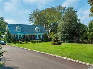 64 W Islip Rd, West Islip, NY 11795