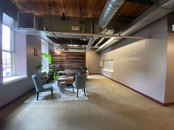 5th image of 52 Lawrence Dr APT 304