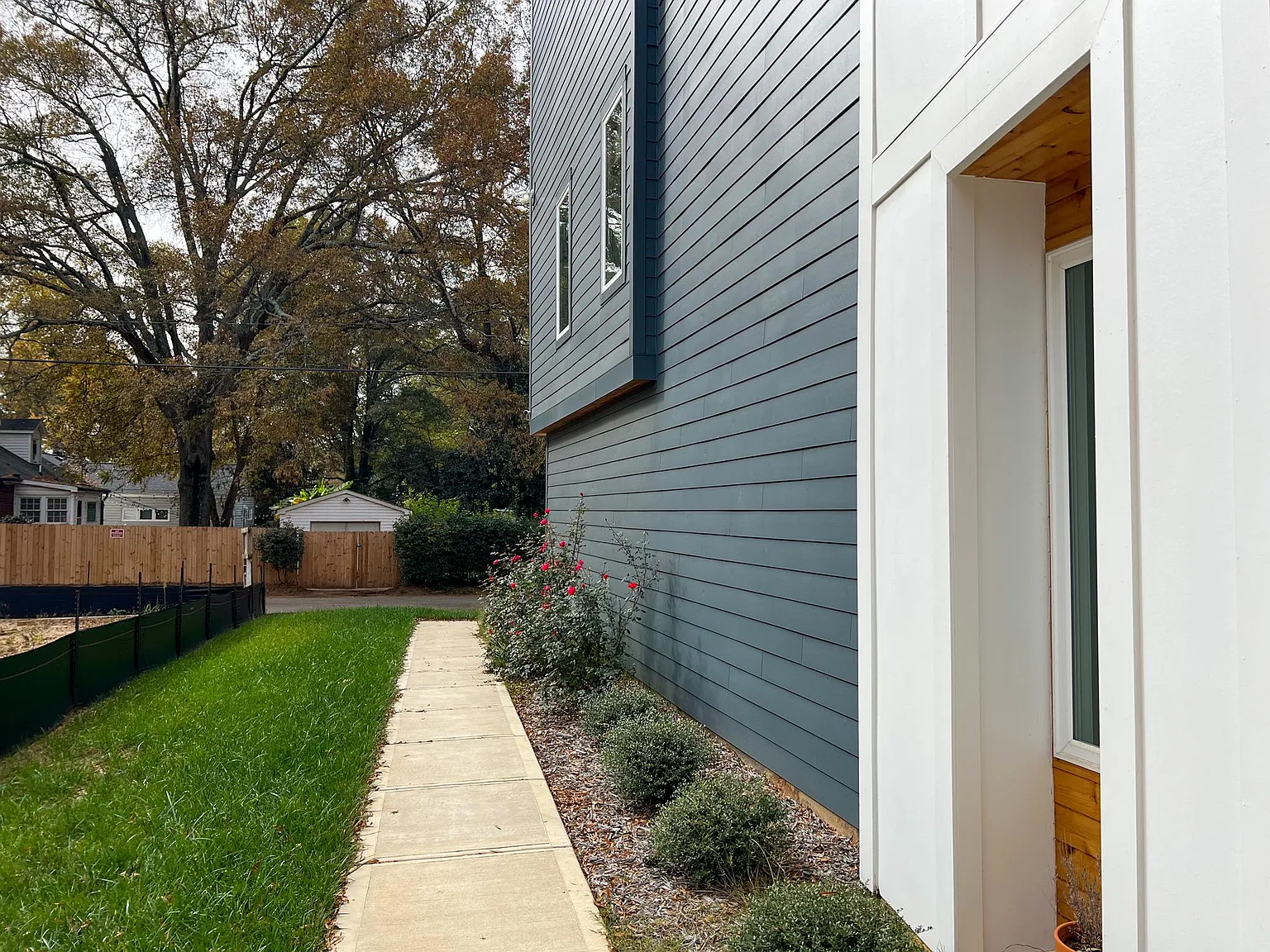 3108 Kirkland Ave — Photo 2