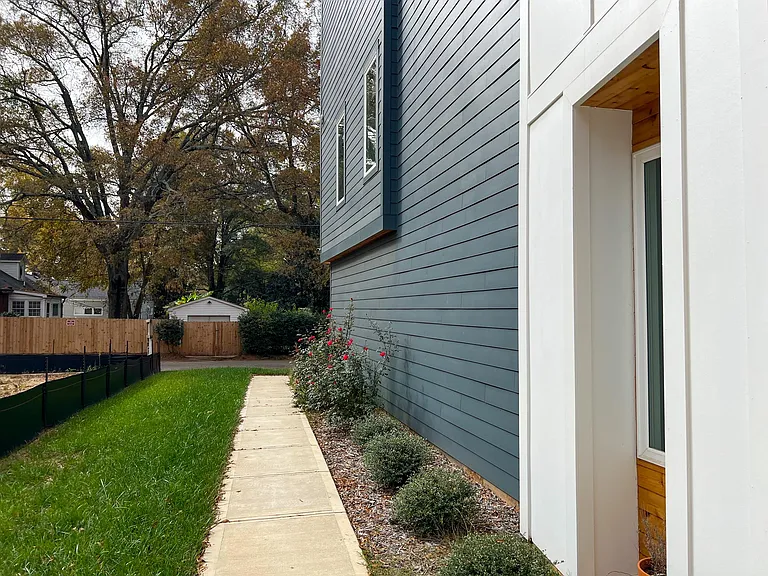 Walk way up to the front door