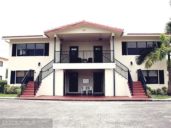 220 SW 7th St APT 8, Boca Raton, FL 33432