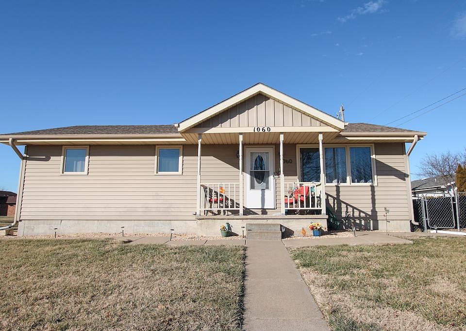 1st image of 1060 Courtney Dr
