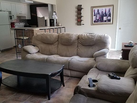 2nd image of 2906 Braley Ct