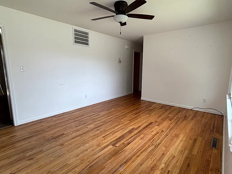 2810 Saint Ann St #1 — Photo 5