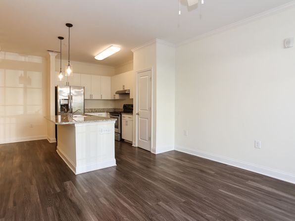 9114 McDowell Creek Ct APT 105