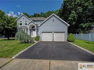 54 7th St, Monroe Township, NJ 08831