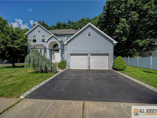 54 7th St, Monroe Township, NJ 08831