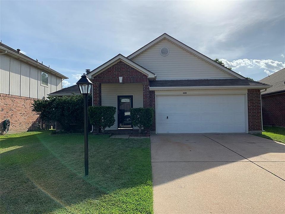 1st image of 16946 Dusty Mill Dr E