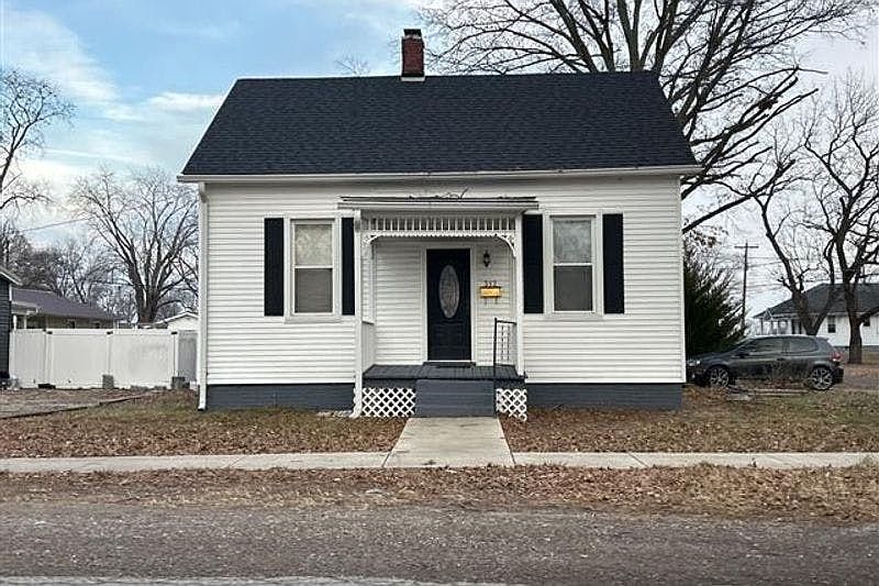 1st image of 312 S Jefferson St