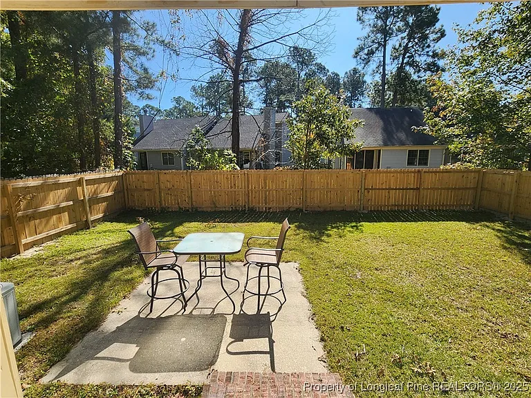 426 Georgetown Cir — Photo 25