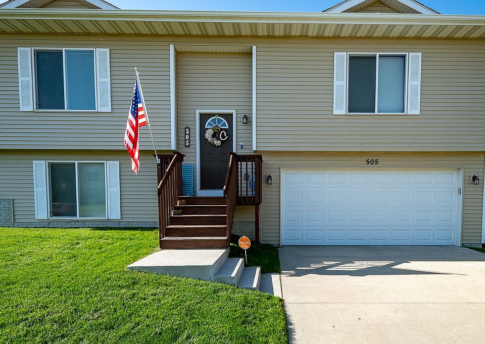 505 3rd St SE, Bondurant, IA 50035 Zillow