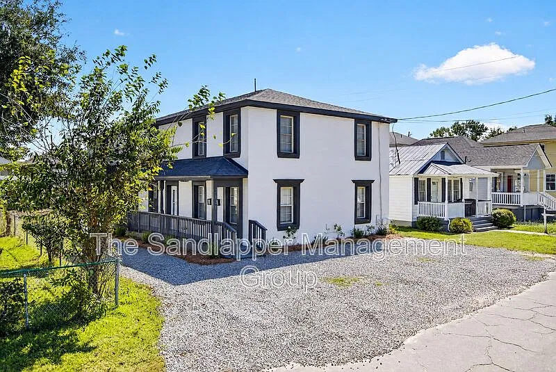 1 bed, 1.5 bath, 1000 sqft, $1,375 — Photo 2