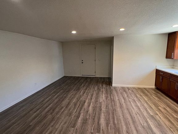 4th image of 186 Madoline St #G