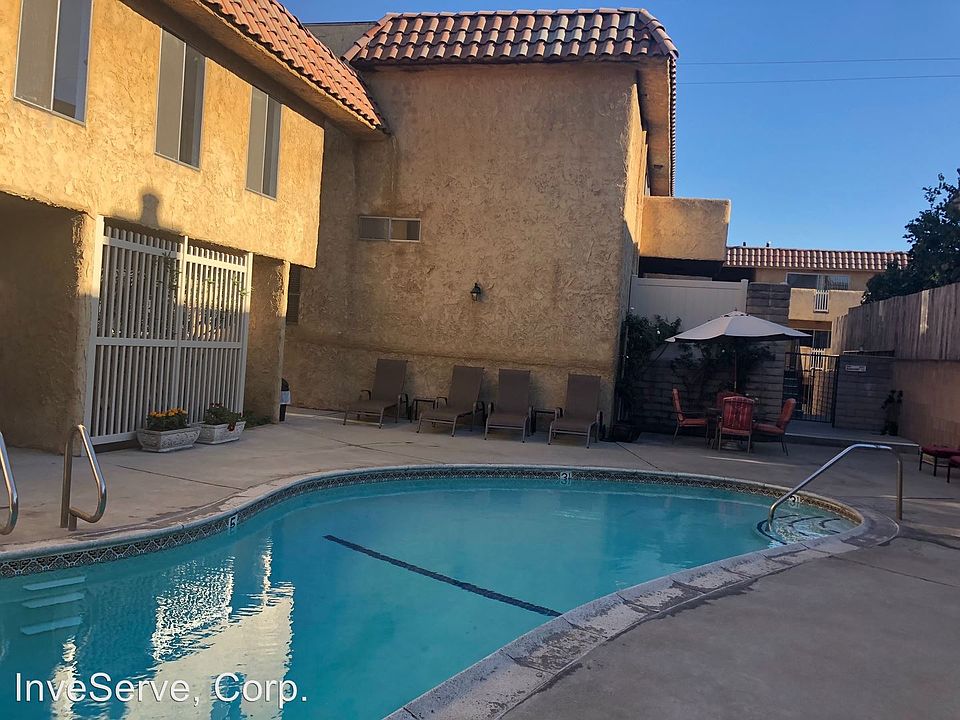 1st image of 300 W Grand Ave APT 26