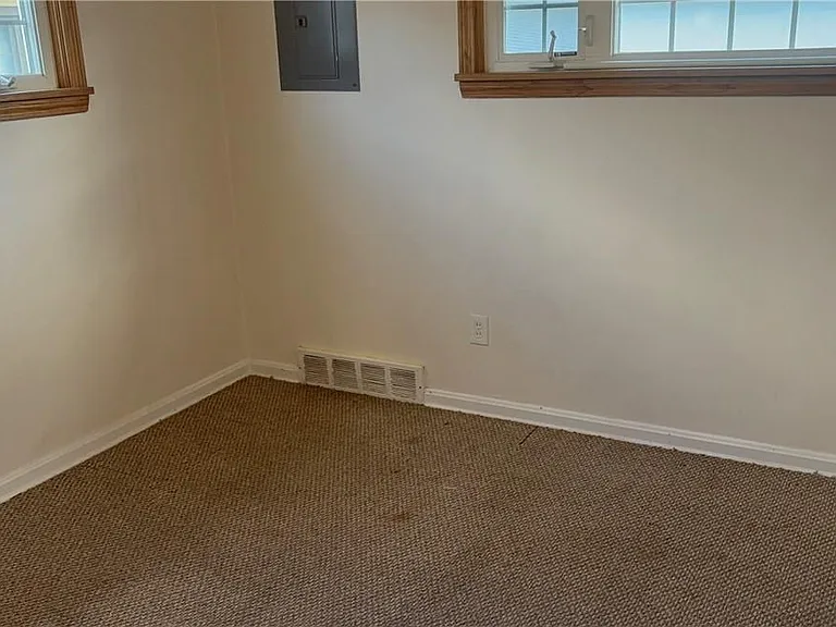 17209 Puritas Ave — Photo 10