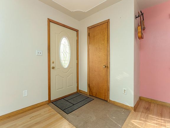 2nd image of 268 S La Vista Blvd
