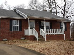 627 Woodhaven Dr, Clarksville, TN 37042