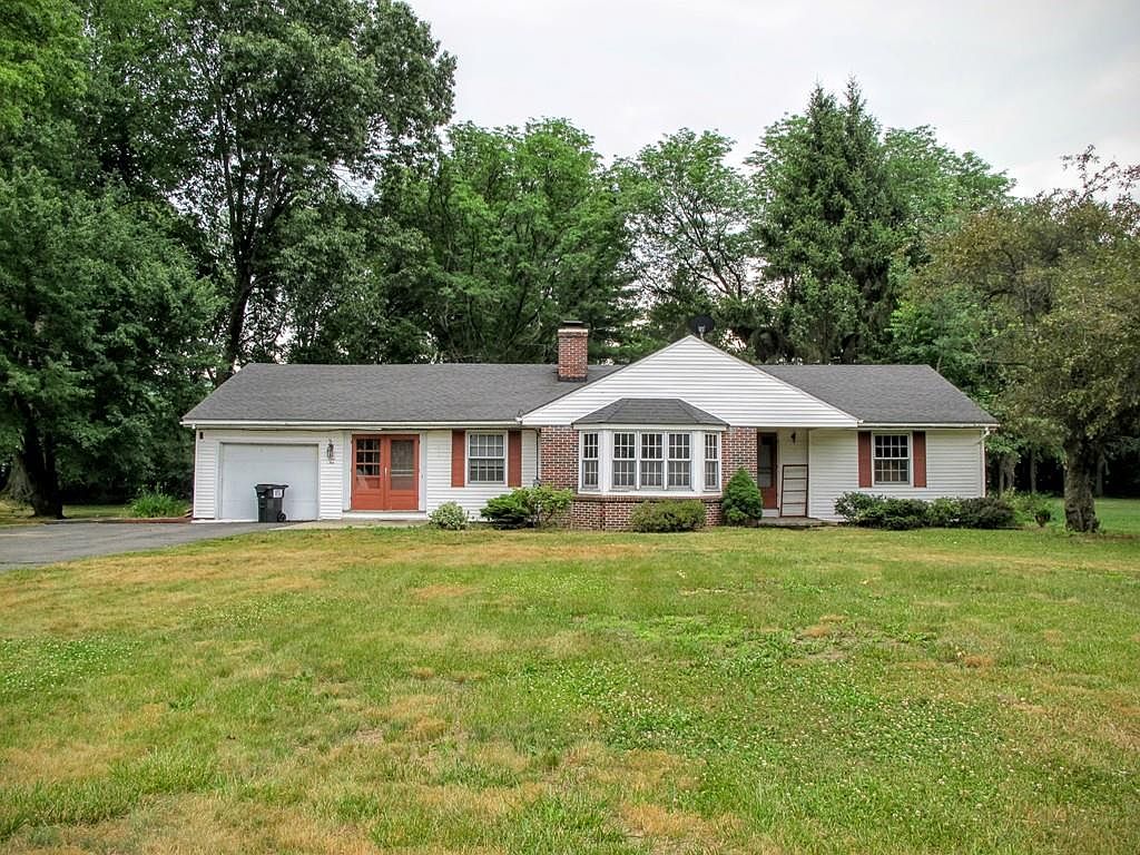 110 Plain St, Easthampton, MA 01027 Zillow