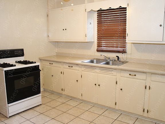 4th image of 506 Fairview St