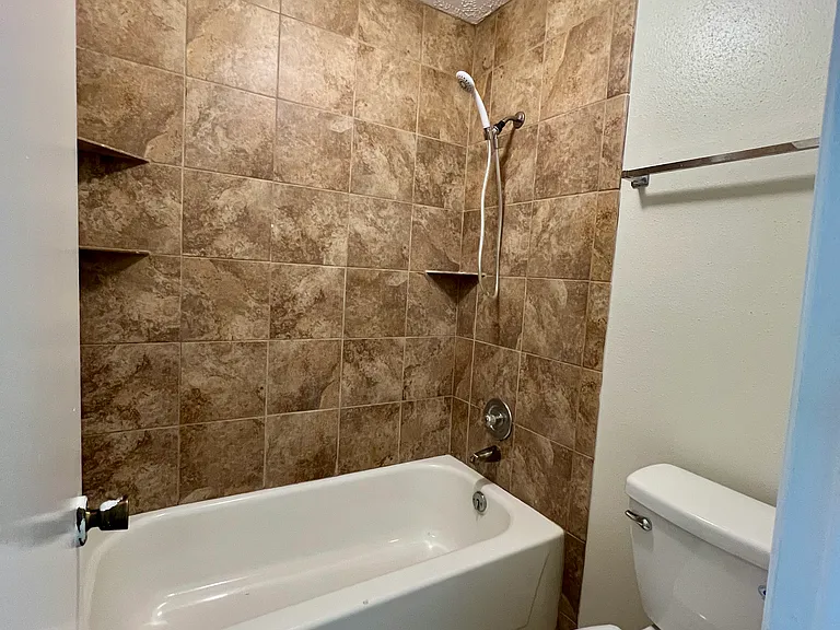 19954 Stoney Haven Dr — Photo 10