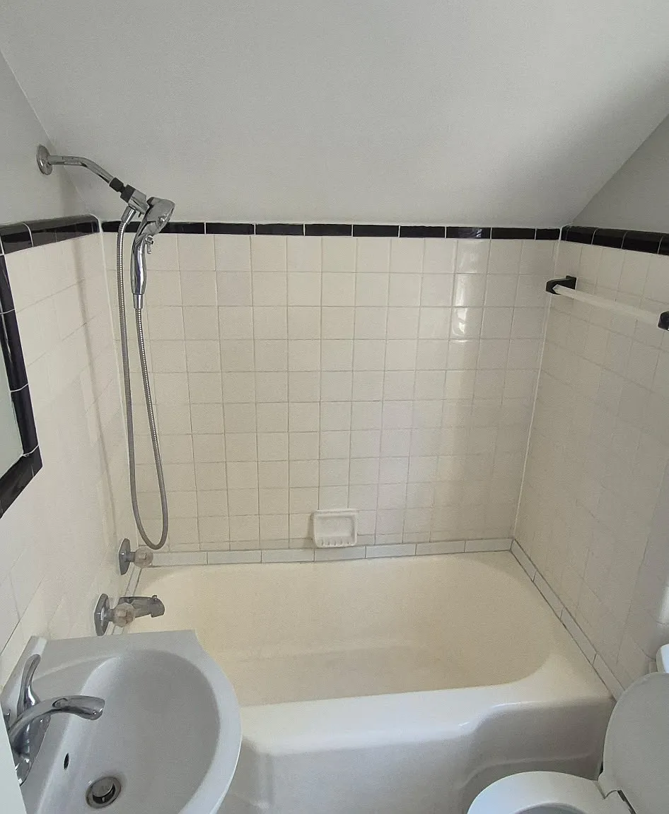 3226 Metz Avenue - 2 — Photo 3