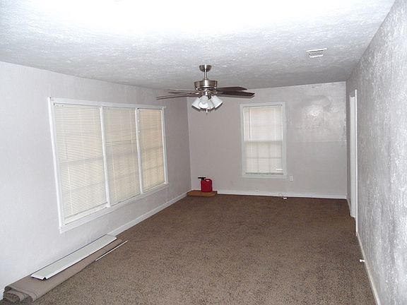 3rd image of 1816 Glenwick Dr
