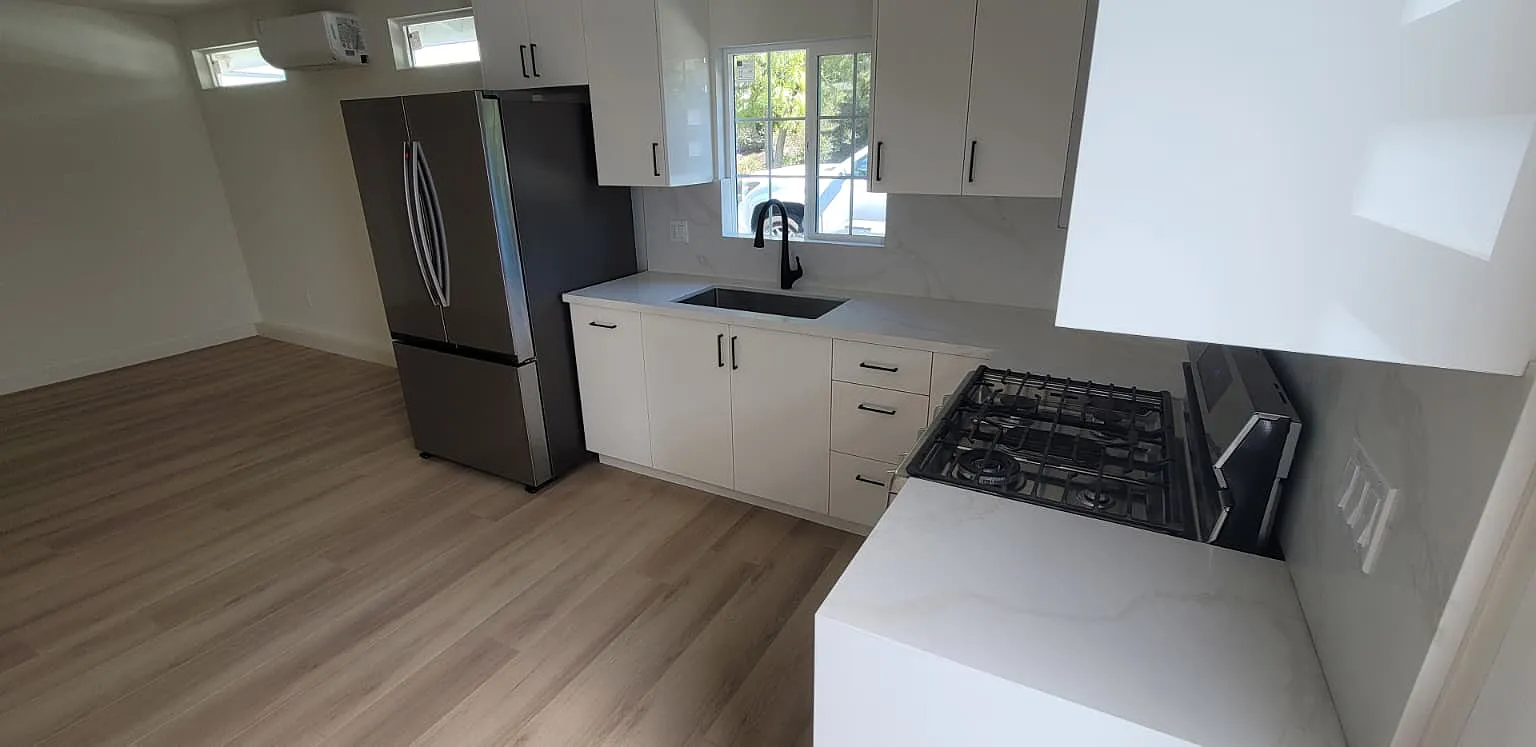 1 bed, 440 sqft, $2,390 — Photo 2