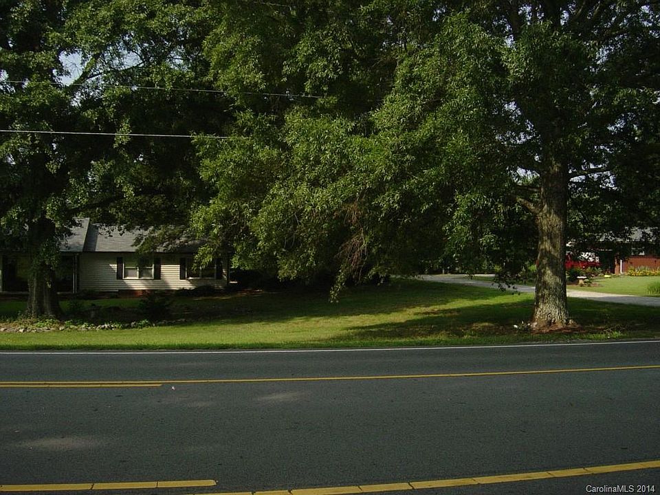 1st image of 3387 N State Highway 16 Business Hwy