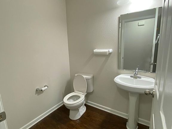 3rd image of 8318 Highfield Ave