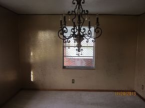 4th image of 2562 Mountain View Dr