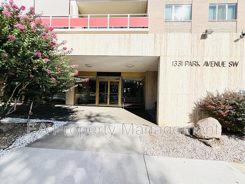 1331 Park Ave SW #504