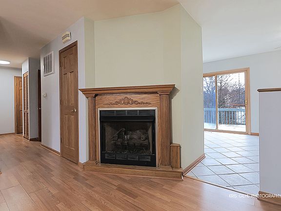 4th image of 315 Oakwood Dr