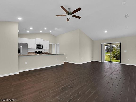 3rd image of 340 NE 27th Terrace Cpe