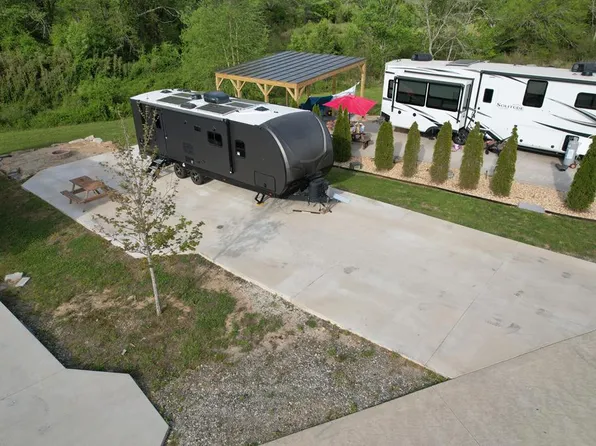 130 Mountain Meadows Dr, Morganton, GA 30560