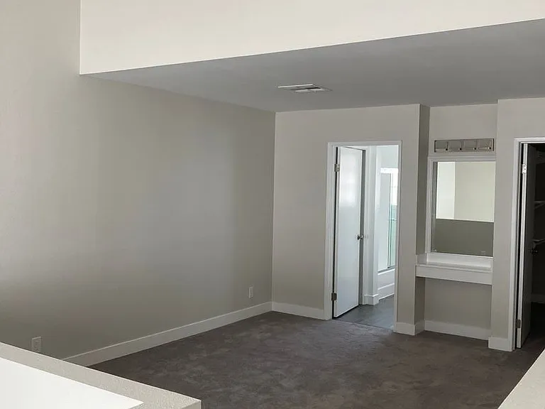 13215 Moorpark St. — Photo 5