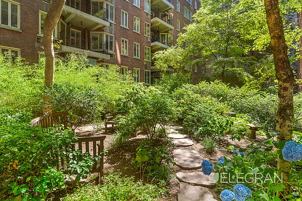 Rented by (Legacy) Elegran | media 12