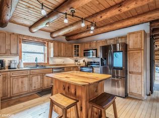 858 New County Rd, Dayton, ME 04005