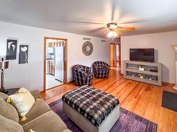 4th image of 5527 Walsh Ave