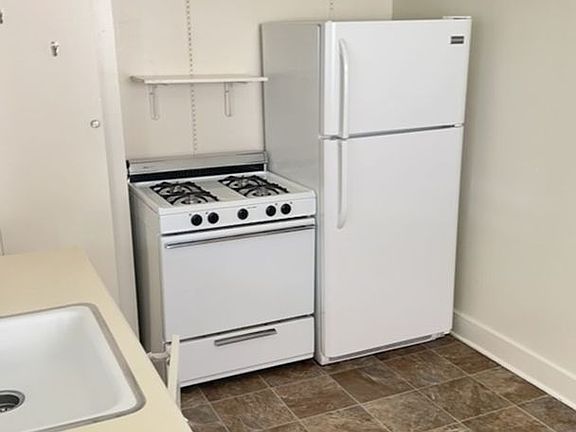 2nd image of 469-475 Pacific St