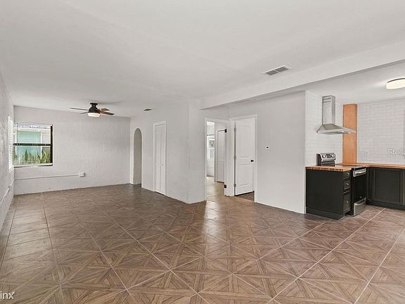 4th image of 1816 E Kaley Ave