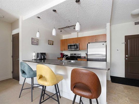 4th image of 136 A NW Sandpiper Rd #302