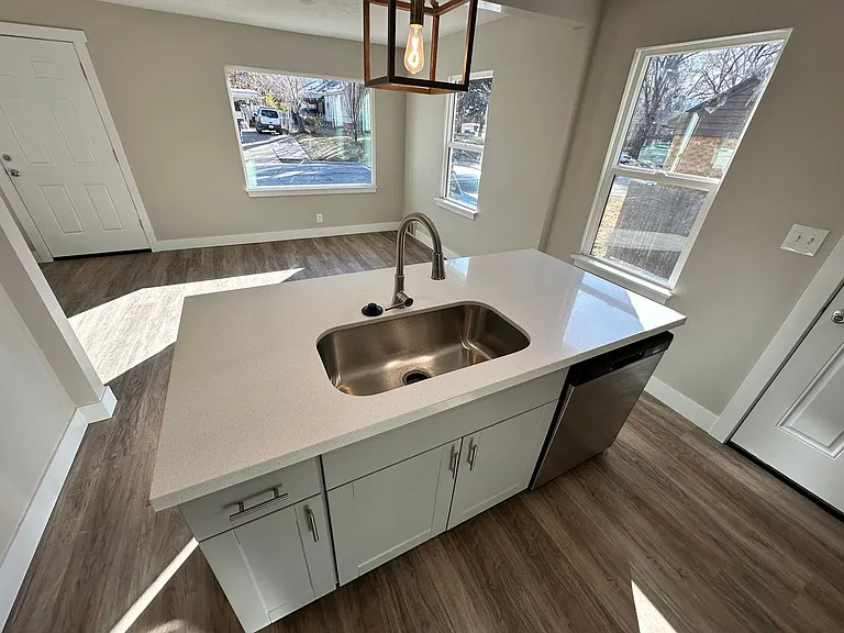 2925 Madison Ave — Photo 26