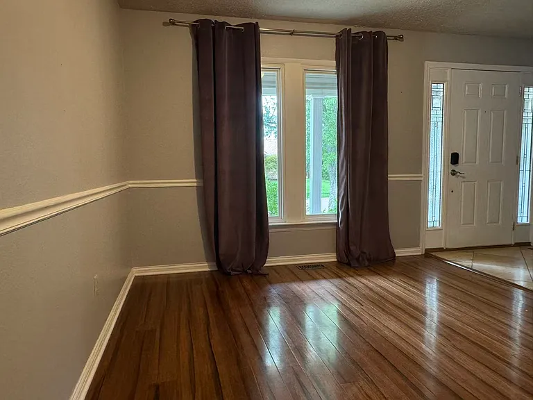15420 Country Ridge Dr — Photo 2