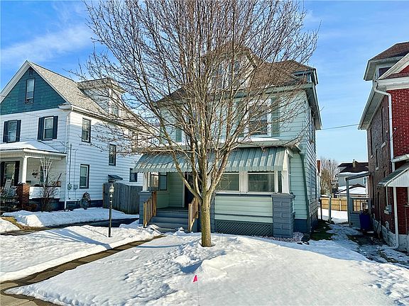 2nd image of 916 Beckford St