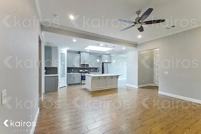 4 bed, 3.0 bath, 2164 sqft, $2,445 — Photo 3