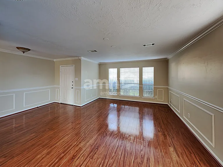 4422 Hardwood Glen Dr — Photo 7